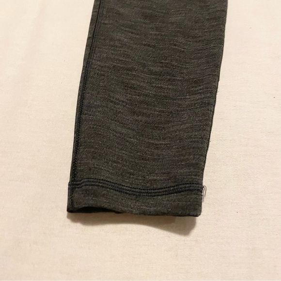 Lululemon Speed Up Tight Full-On Luxtreme Brushed
Heathered Black Size 4 - Picture 13 of 16